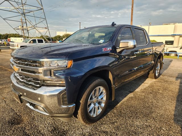 Used 2021 Chevrolet Silverado 1500 LTZ w/ Z71 Off-Road Package AWD/4WD image 3
