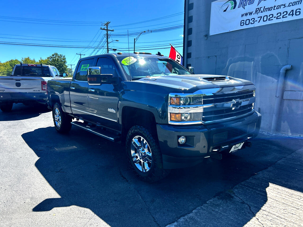 Used 2019 Chevrolet Silverado 2500 High Country w/ Duramax Plus Package image 2