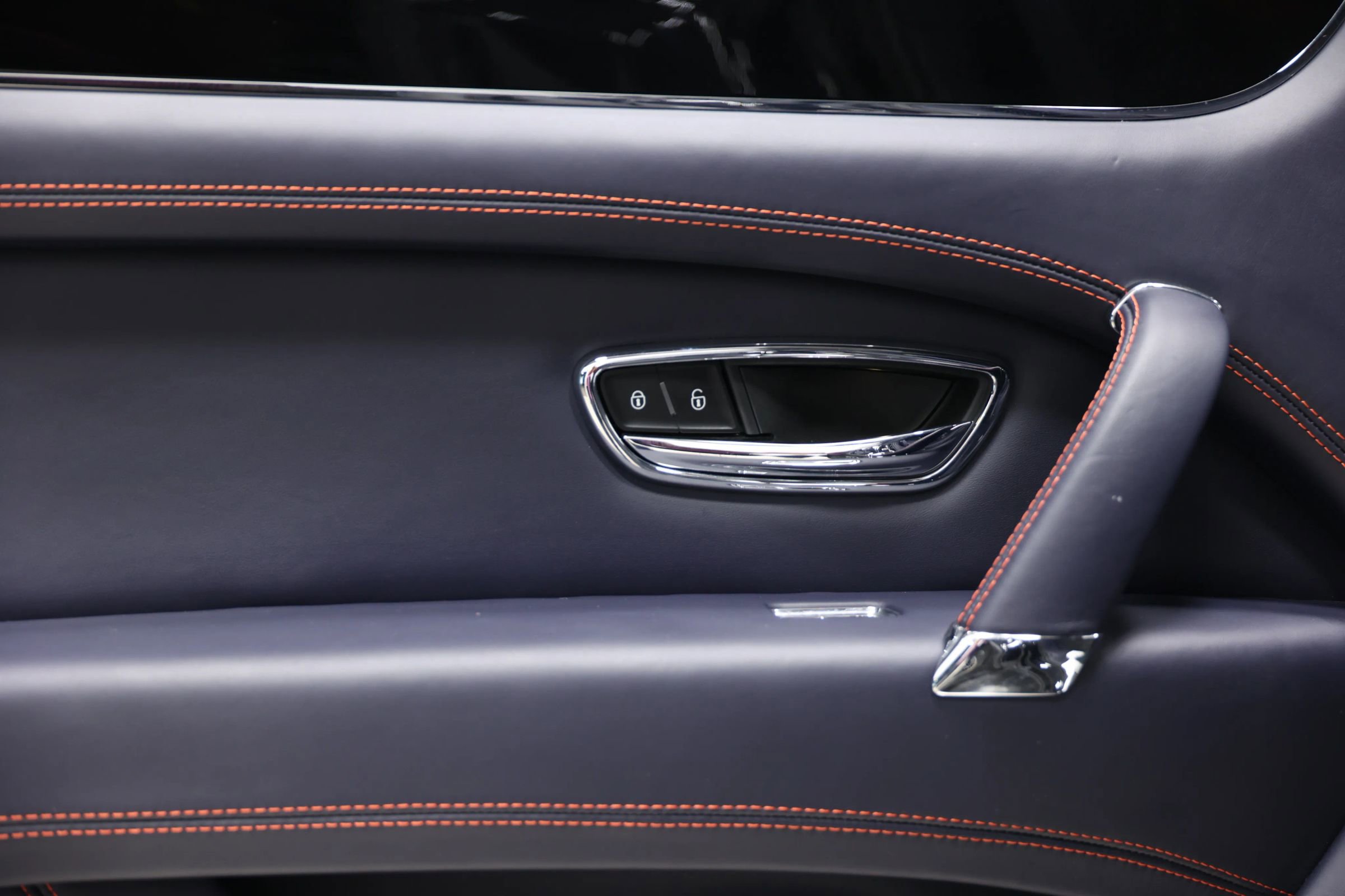 Used 2019 Bentley Bentayga AWD/4WD image 47