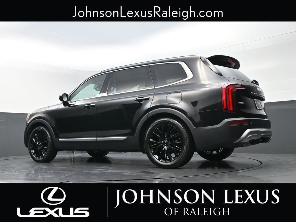 Used 2022 Kia Telluride SX w/ Towing Package FWD image 19
