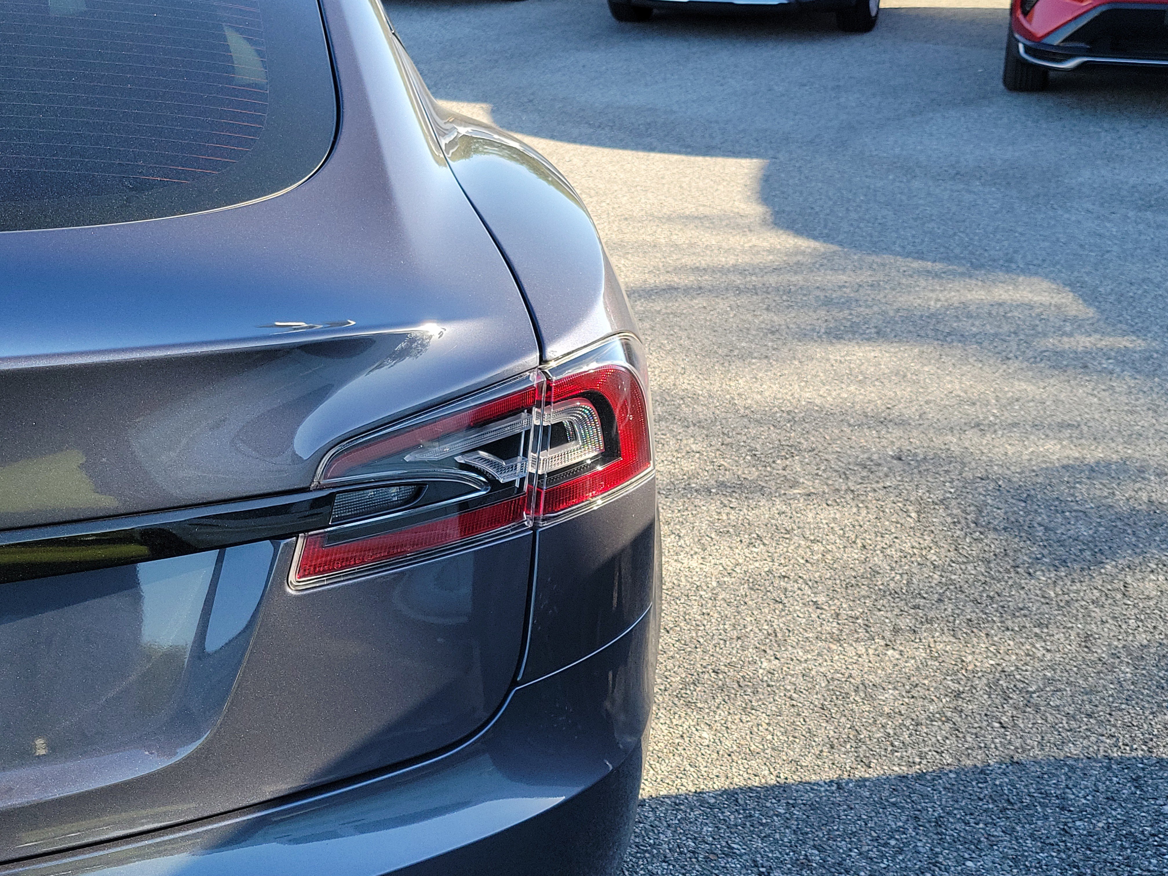 Used 2022 Tesla Model S image 17