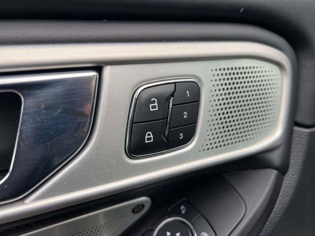 Certified 2020 Ford Explorer Platinum image 8