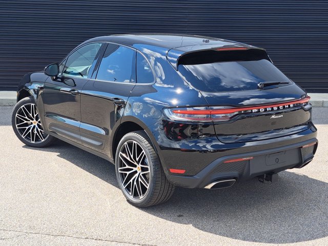 New 2026 Porsche Macan image 3