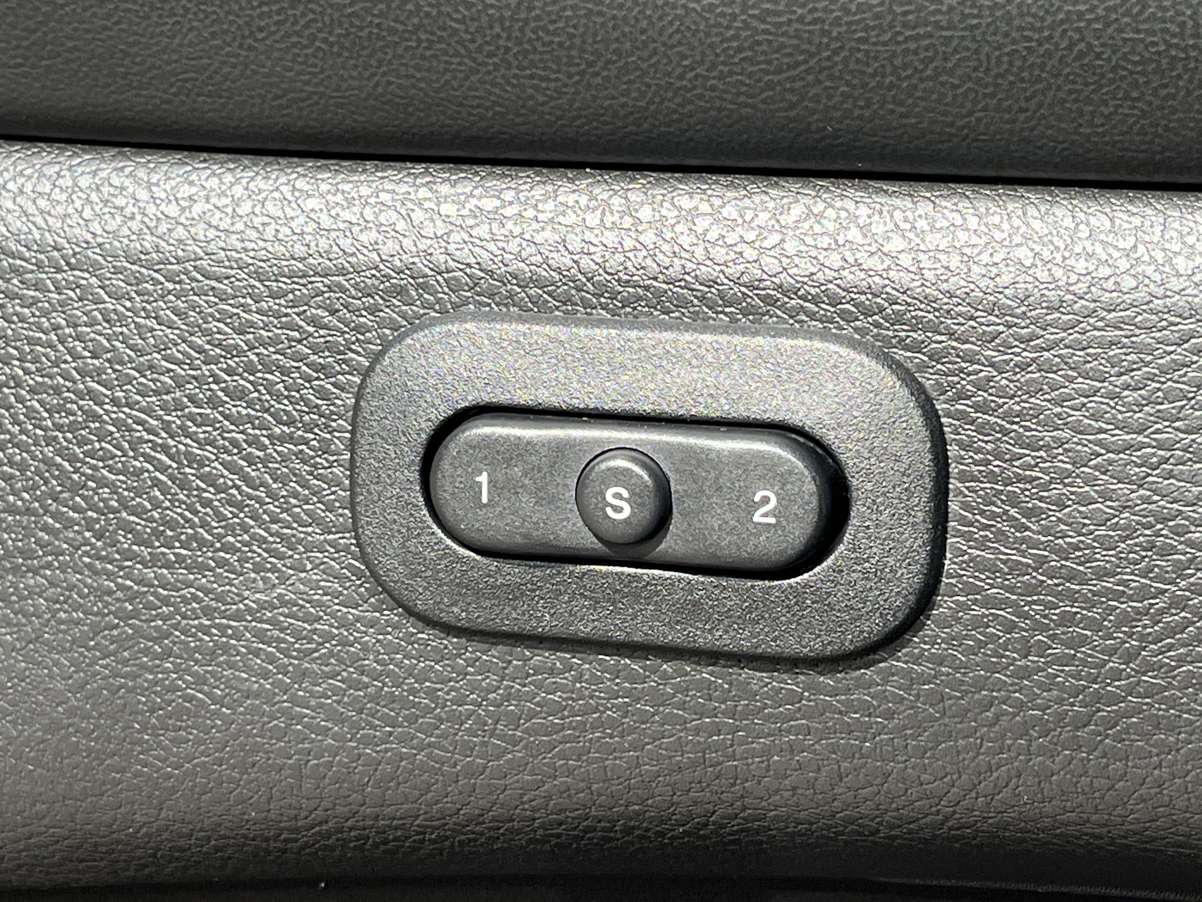 Used 2020 Jeep Grand Cherokee Trailhawk AWD/4WD image 18