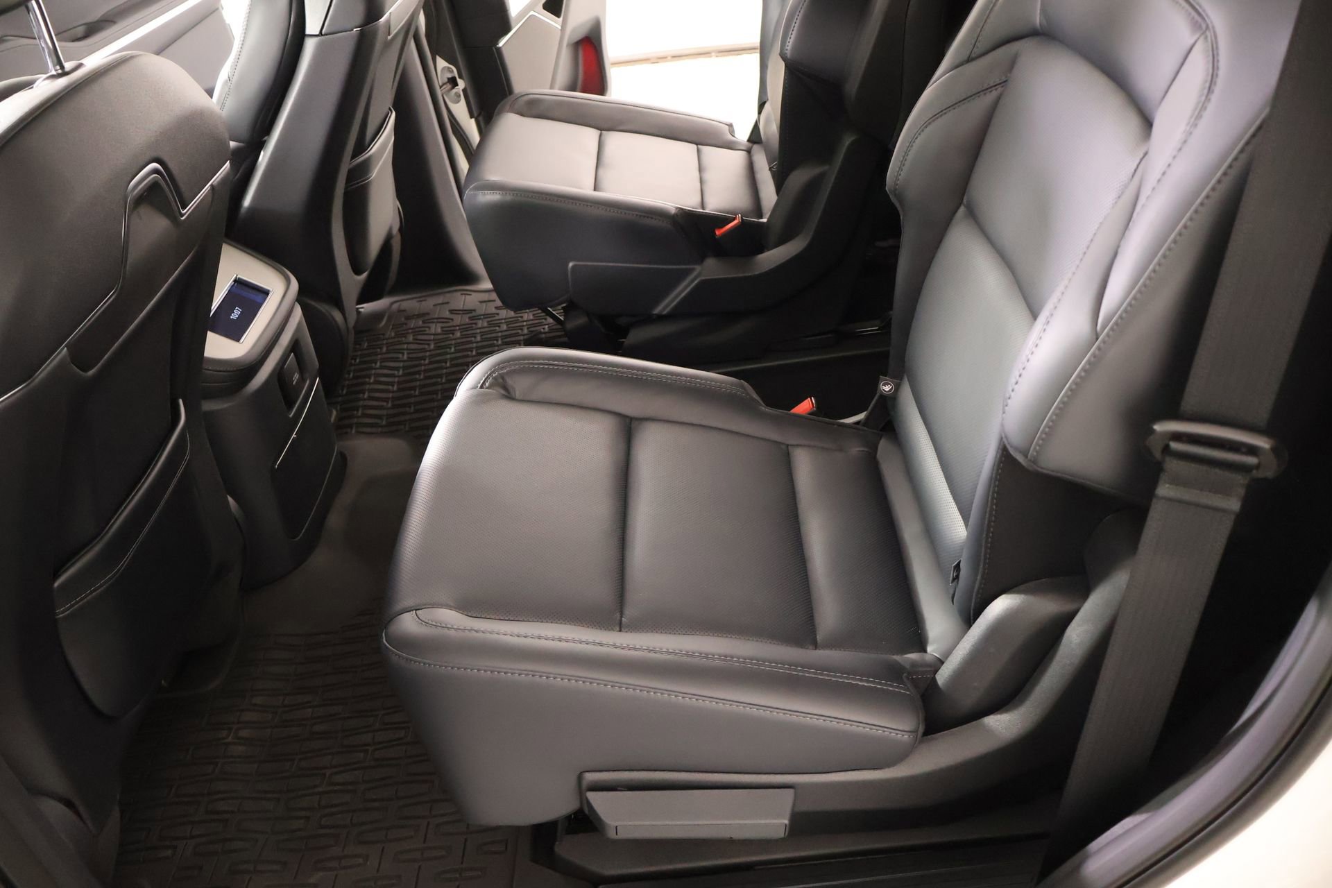 New 2025 Lincoln Navigator Reserve AWD/4WD image 13