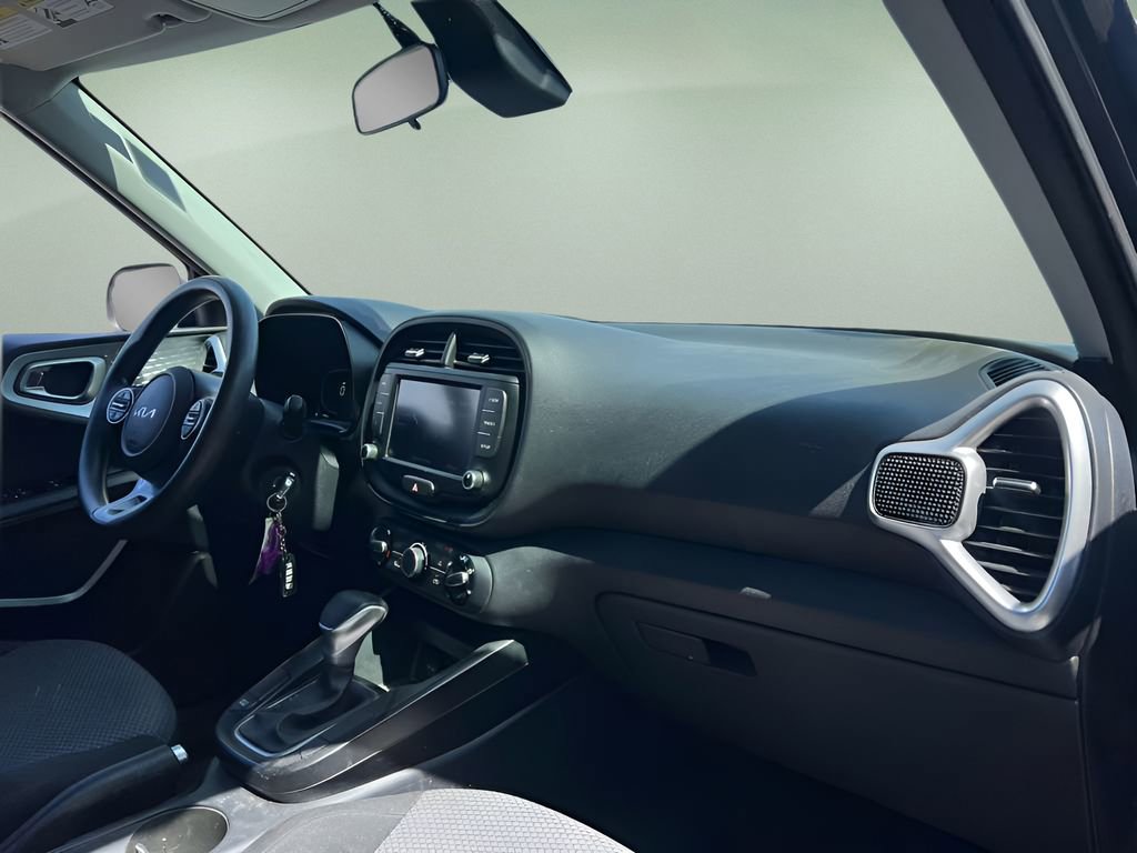 Used 2023 Kia Soul LX FWD image 18