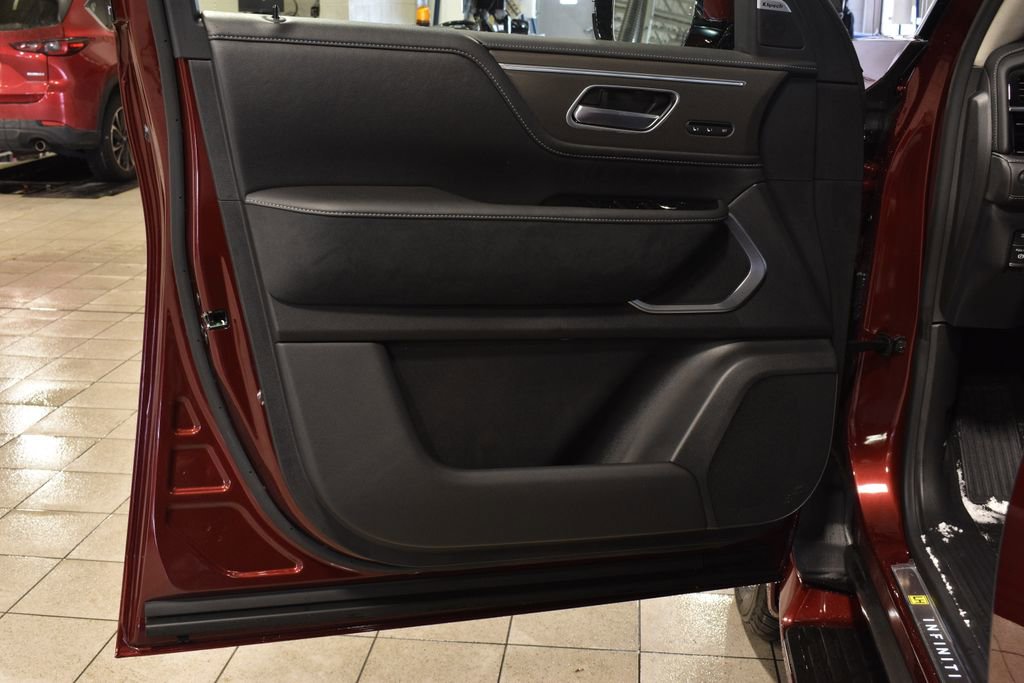New 2026 INFINITI QX80 Luxe w/ Cargo Package image 10