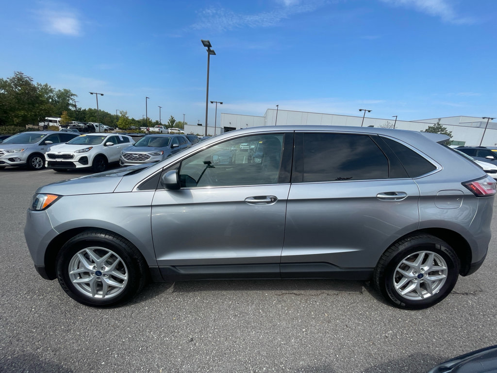 Used 2022 Ford Edge SEL image 2