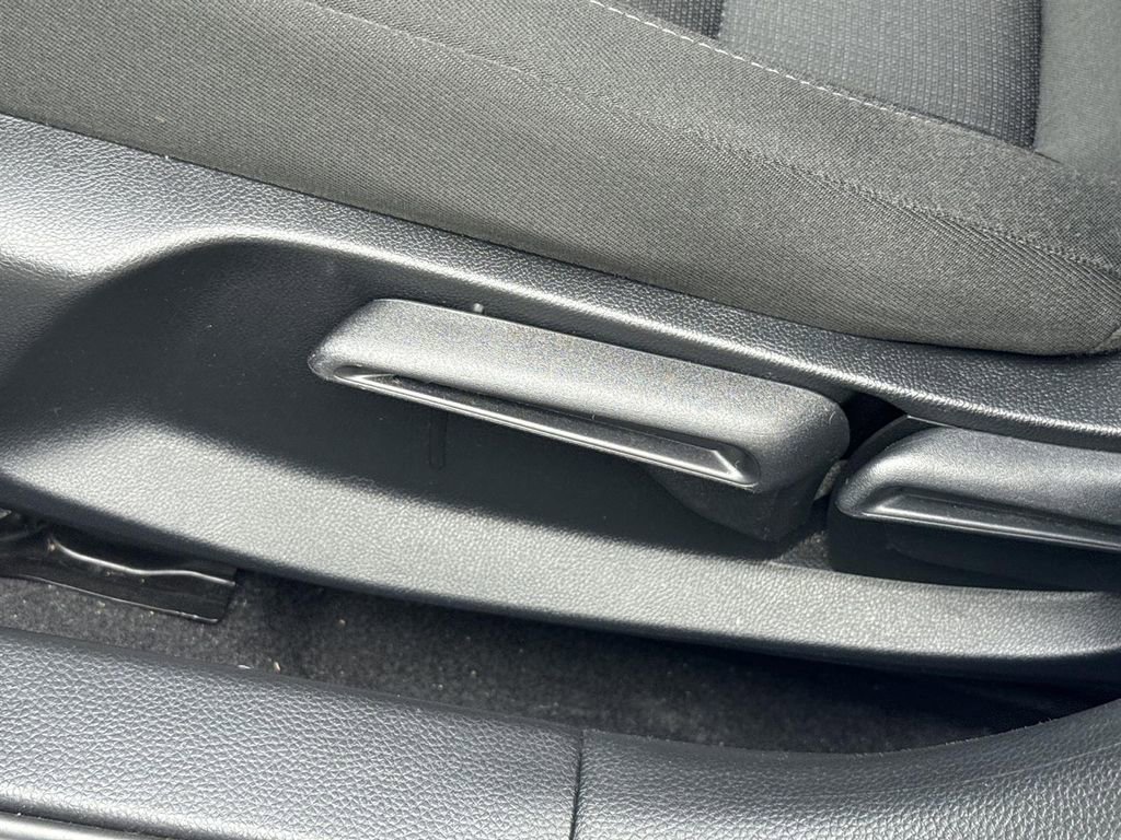 Used 2023 Honda Civic EX image 32