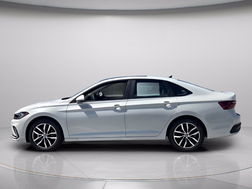 New 2027 Volkswagen Jetta SE FWD image 2