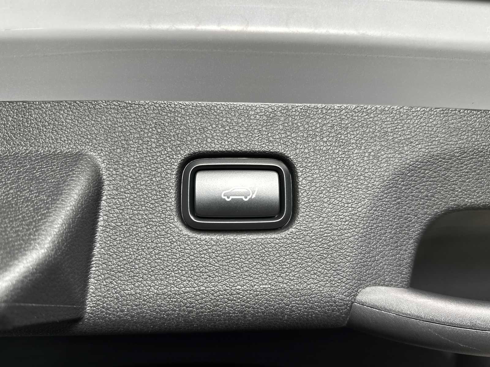 Used 2025 Kia Sportage SX image 25