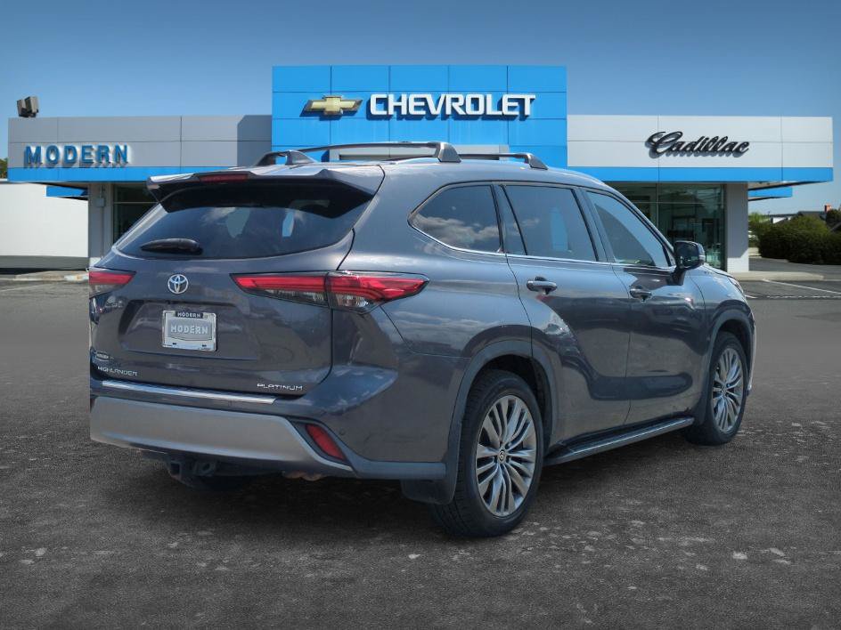 Used 2021 Toyota Highlander Platinum FWD image 8