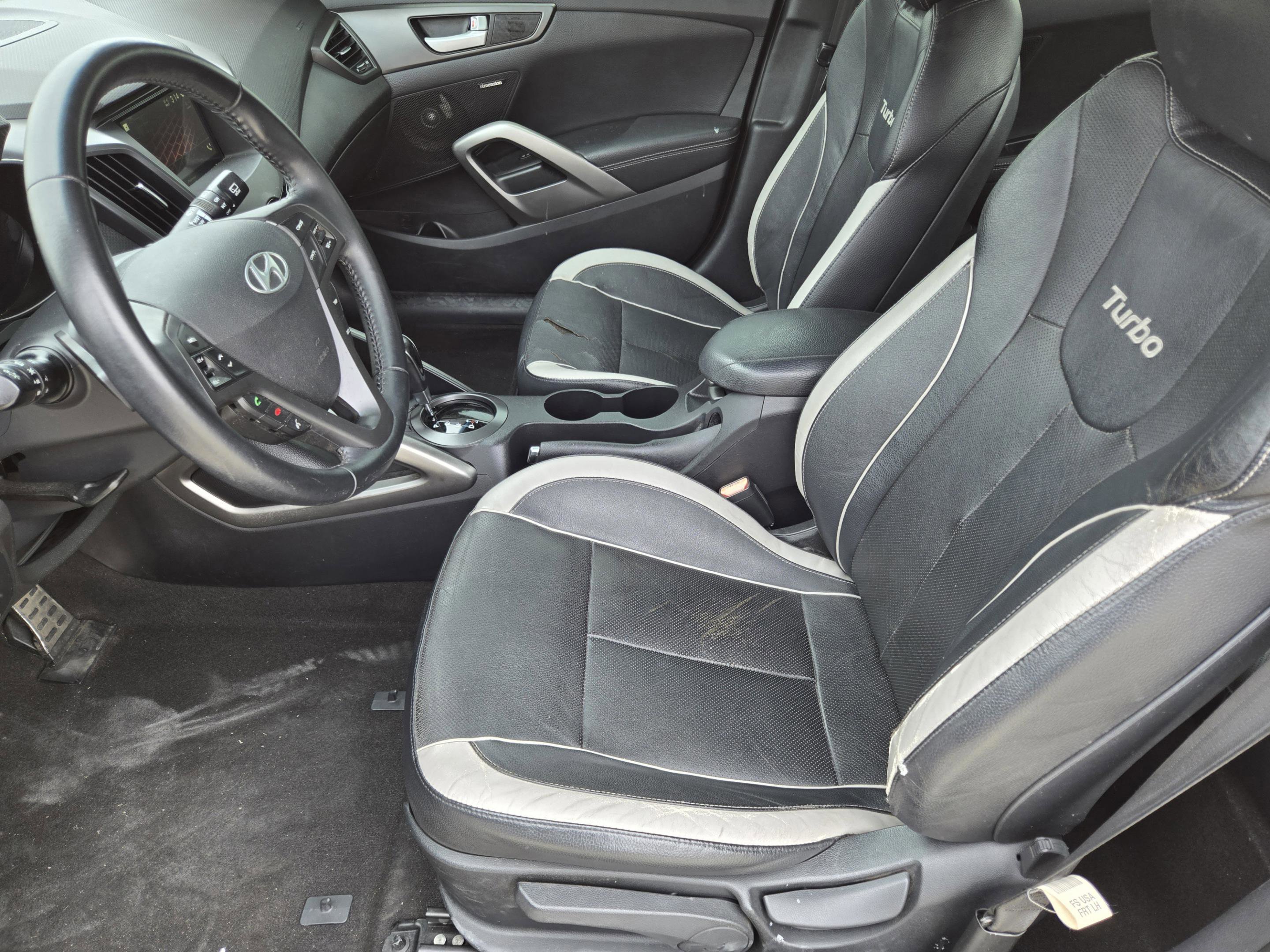 Used 2015 Hyundai Veloster Turbo FWD image 22