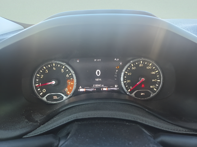 Used 2015 Jeep Renegade Limited AWD/4WD image 9