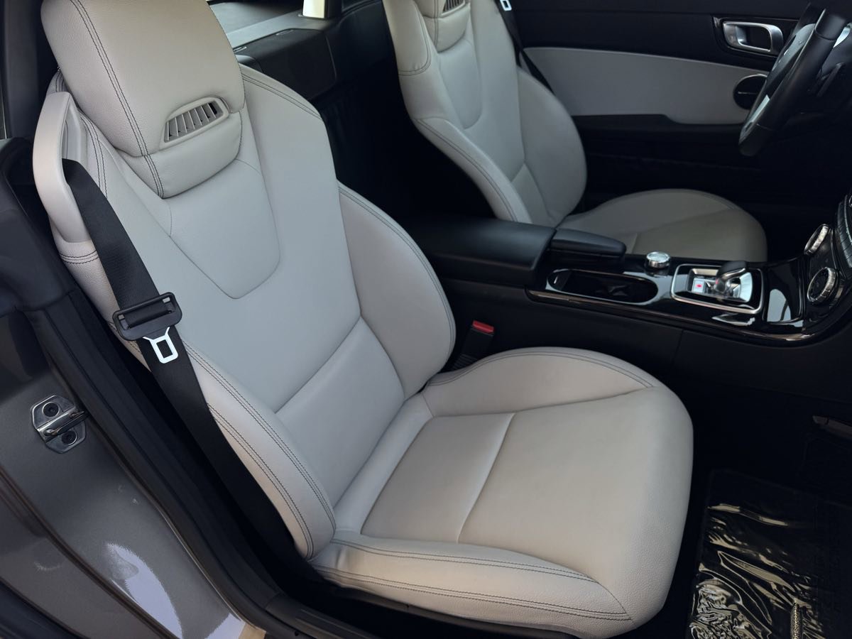 Used 2016 Mercedes-Benz SLK 300 w/ Premium 1 Package image 21