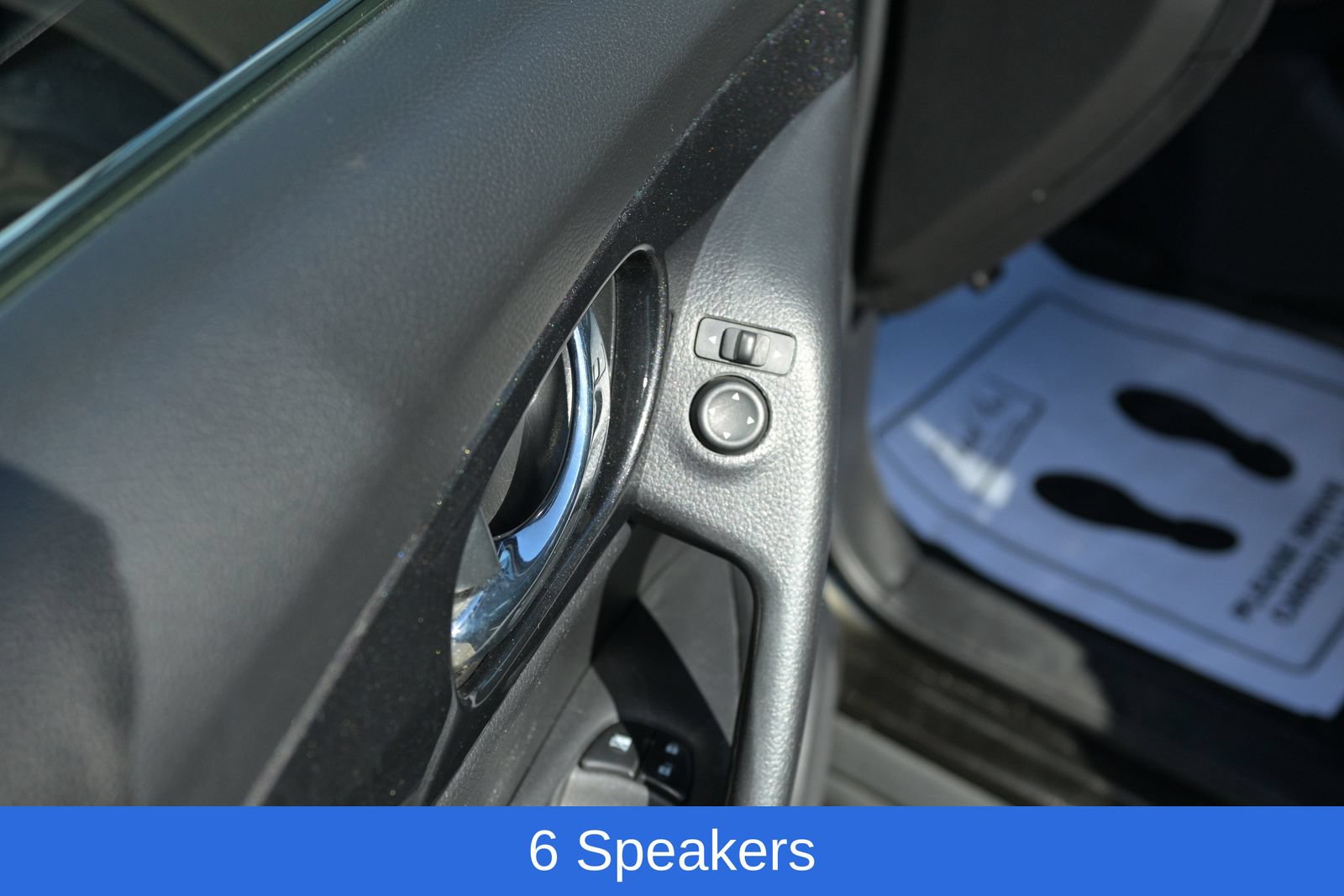 Used 2017 Nissan Rogue SV AWD/4WD image 18