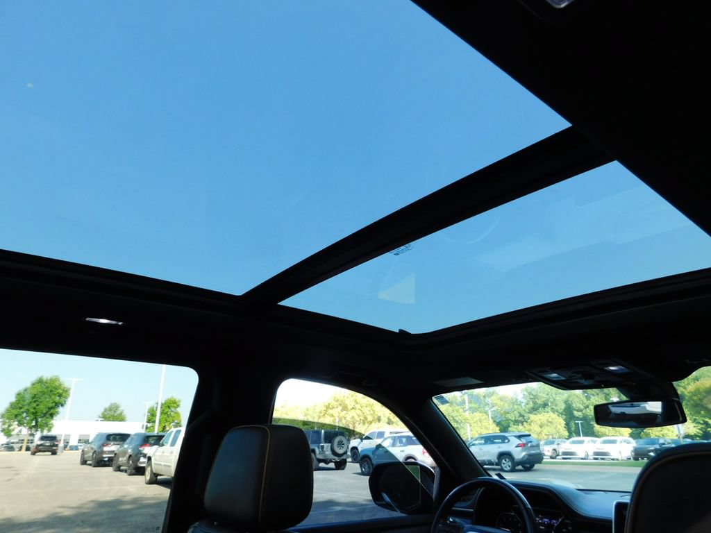 Certified 2021 GMC Yukon XL AT4 AWD/4WD image 4