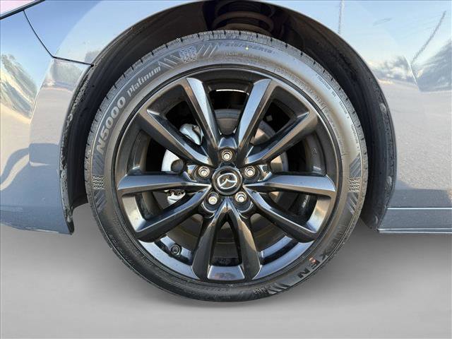 Used 2021 MAZDA MAZDA3 s image 24