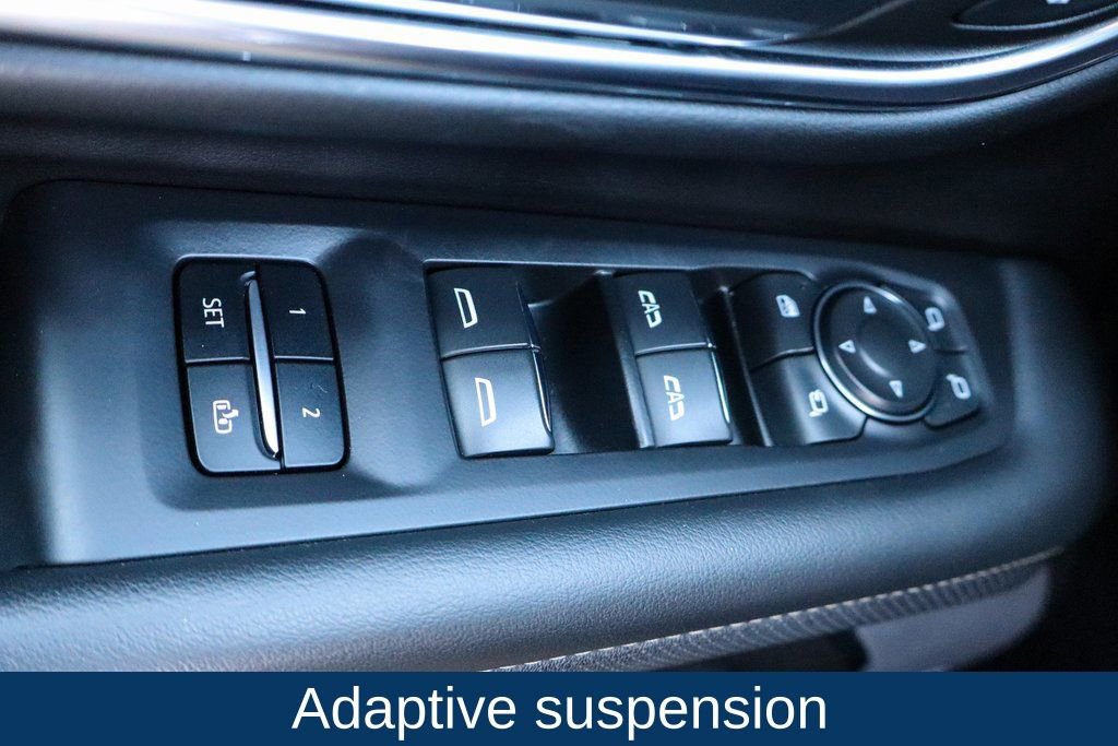 Used 2023 Chevrolet Suburban Premier image 23