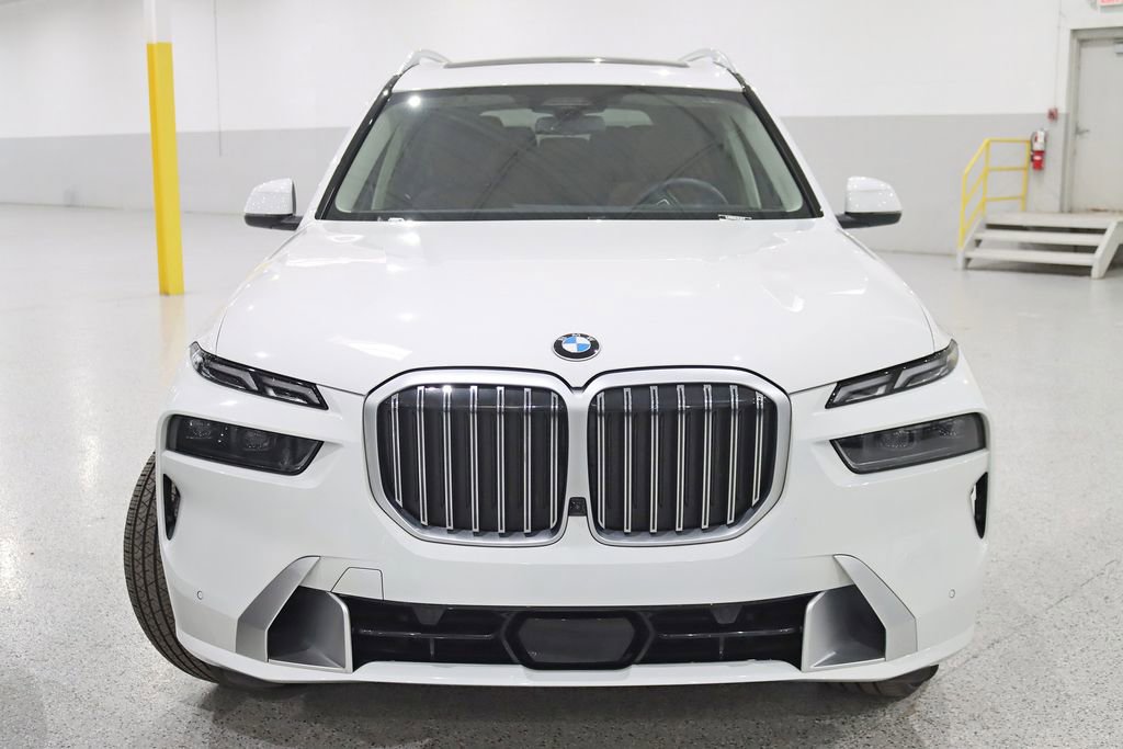 Used 2024 BMW X7 xDrive40i image 8