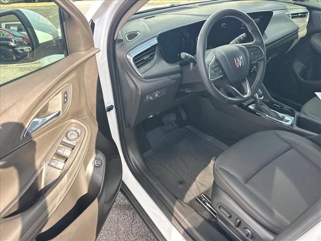Certified 2024 Buick Encore GX Preferred w/ Comfort Package FWD image 13