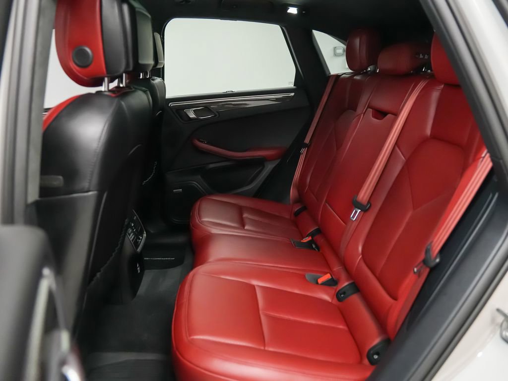 Used 2024 Porsche Macan GTS AWD/4WD image 18