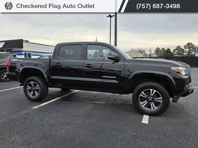 Used 2016 Toyota Tacoma TRD Sport image 10