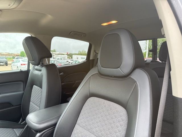 Used 2018 Chevrolet Colorado Z71 AWD/4WD image 16