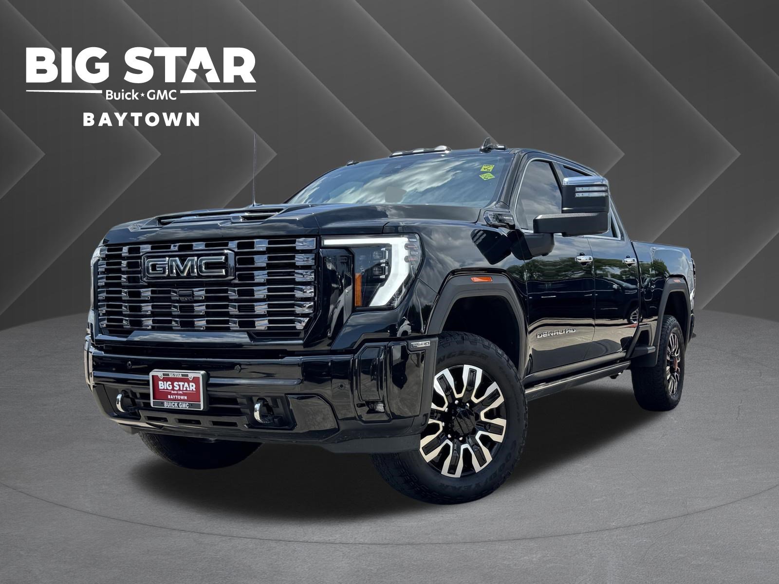 Used 2025 GMC Sierra 2500 Denali Ultimate AWD/4WD image 1