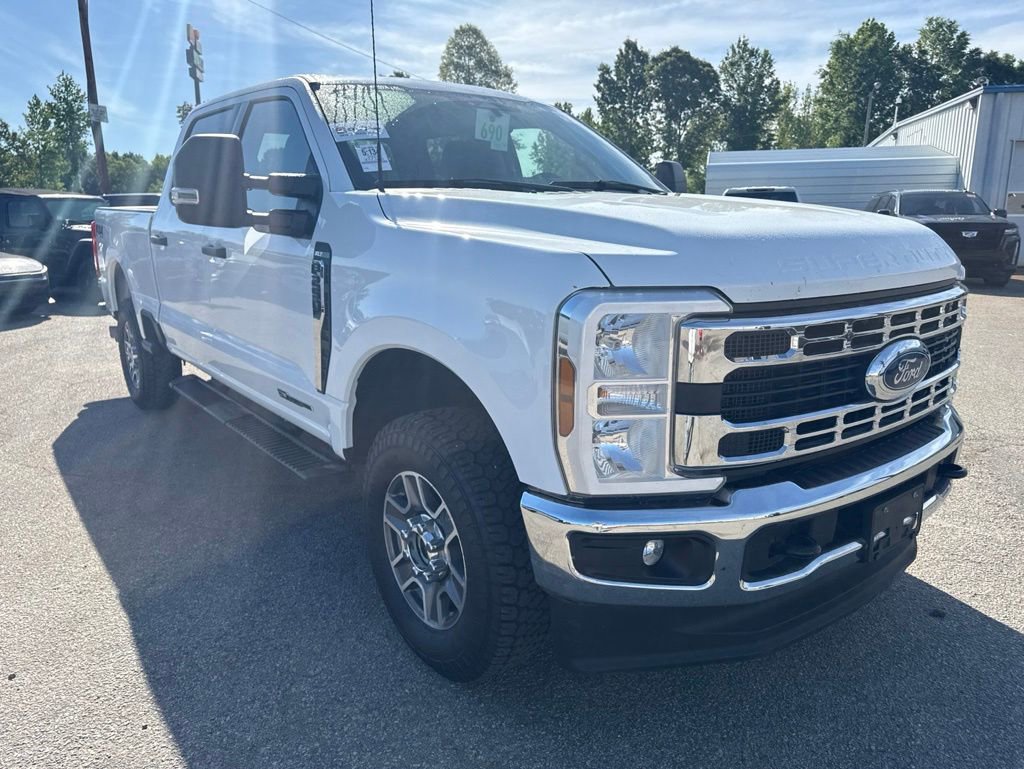 Used 2024 Ford F250 XLT w/ FX4 Off-Road Package AWD/4WD image 5