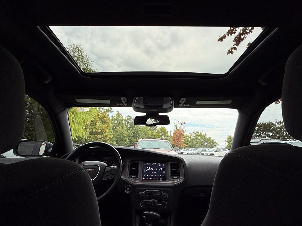 Used 2023 Dodge Charger SXT w/ Blacktop Package AWD/4WD image 31