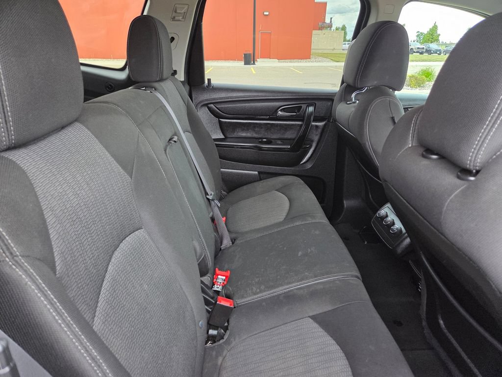 Used 2015 Chevrolet Traverse LT AWD/4WD image 36
