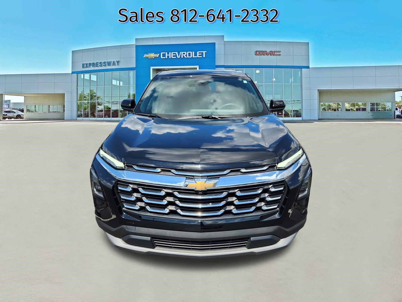 Used 2026 Chevrolet Equinox LT FWD image 2