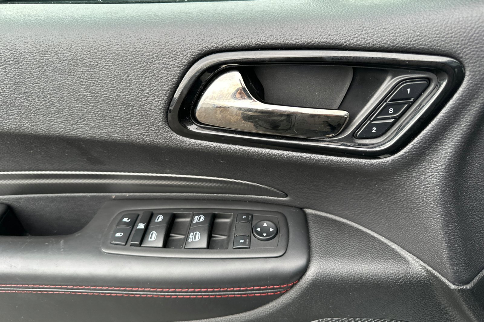 Used 2023 Dodge Durango GT image 11