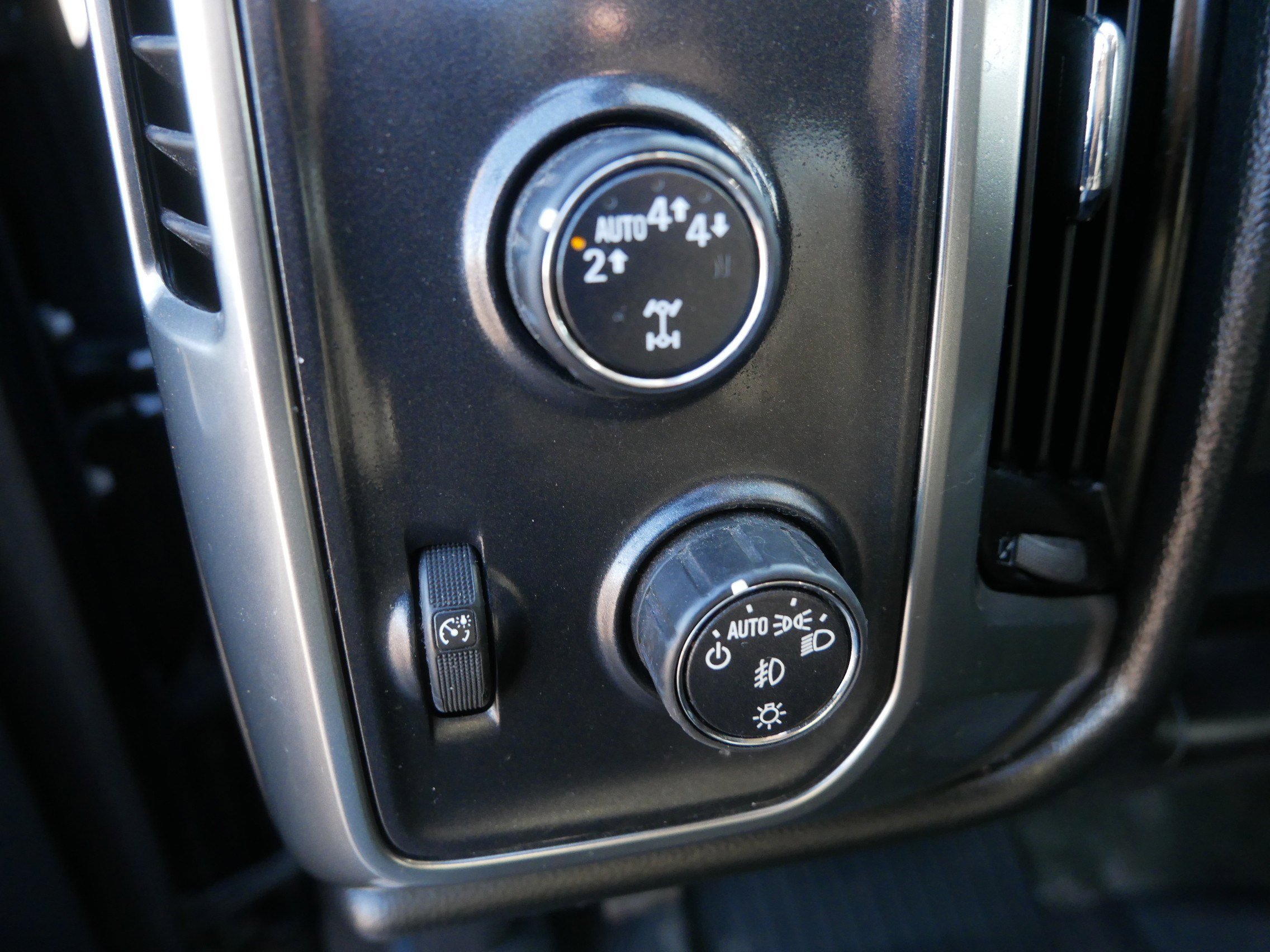 Used 2017 Chevrolet Silverado 1500 LT w/ All Star Edition image 22