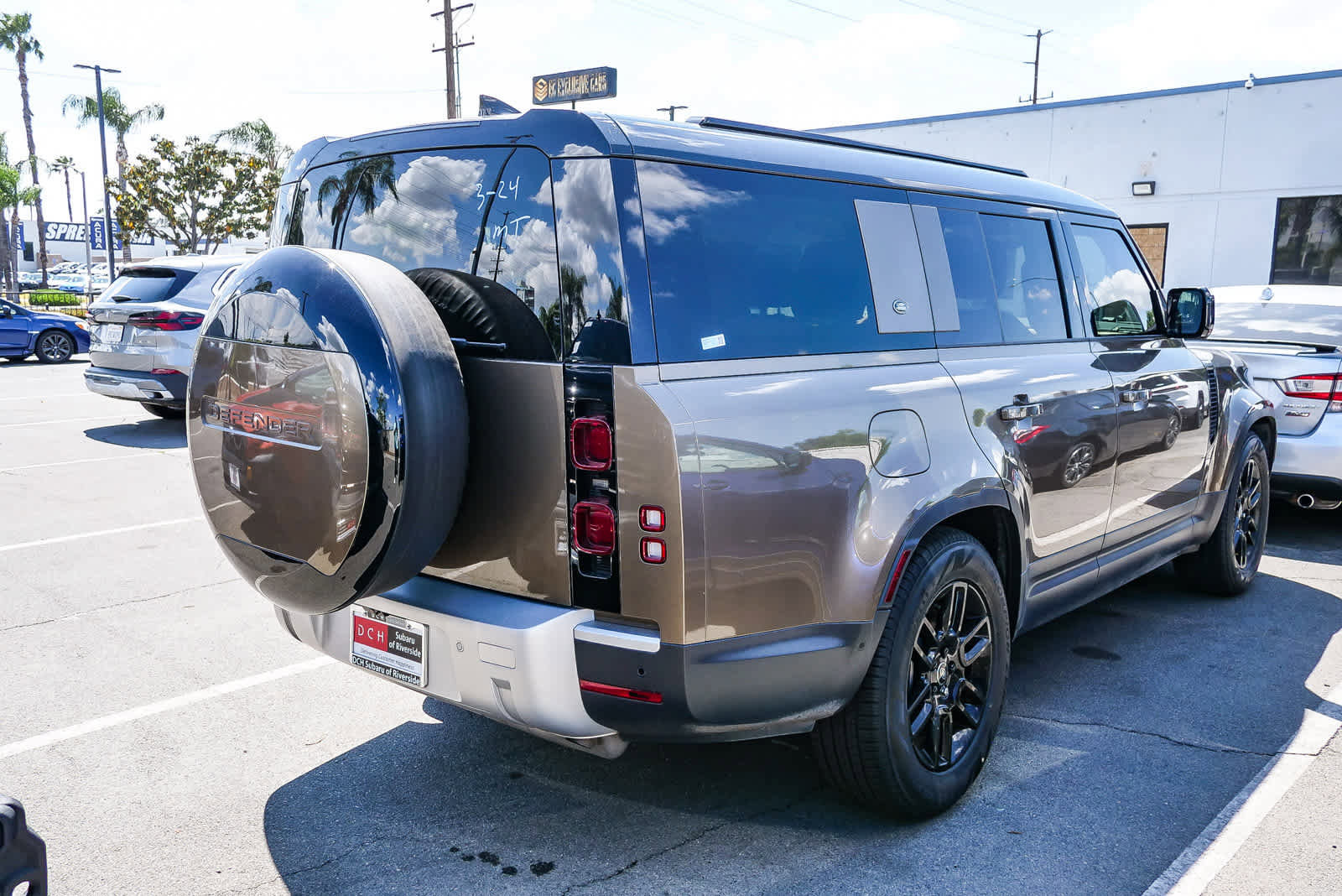 Used 2024 Land Rover Defender 130 S image 13