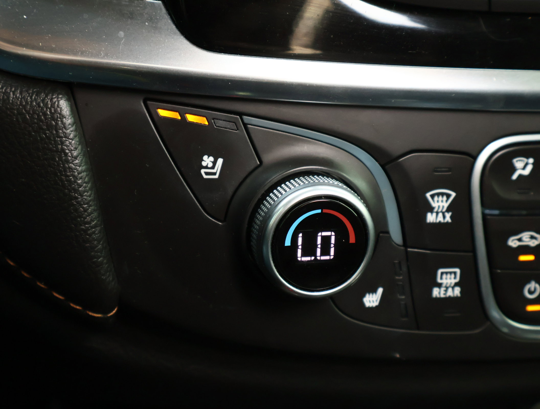 Used 2020 Chevrolet Traverse Premier w/ Redline Edition image 6