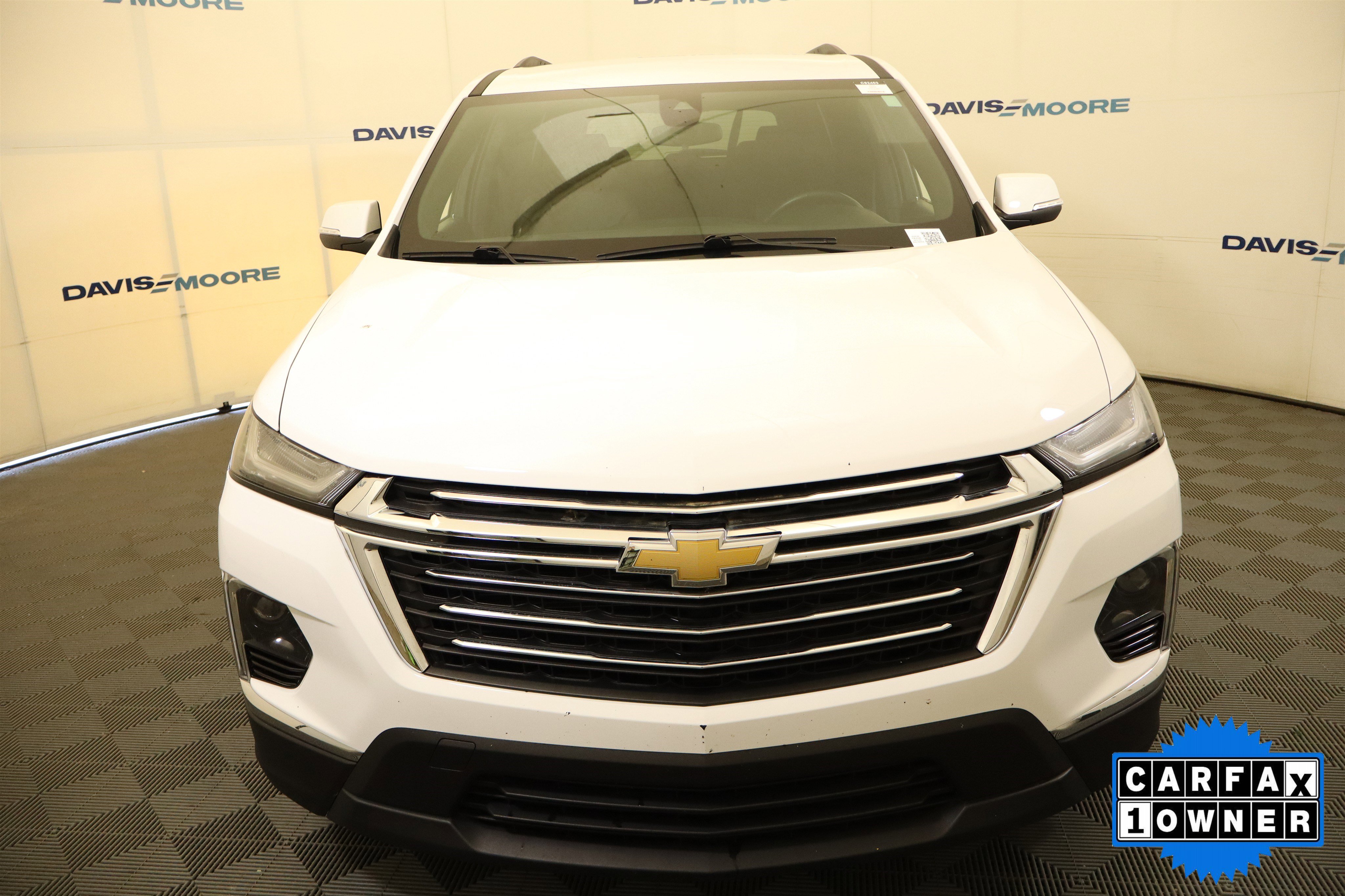 Used 2023 Chevrolet Traverse LT FWD image 14