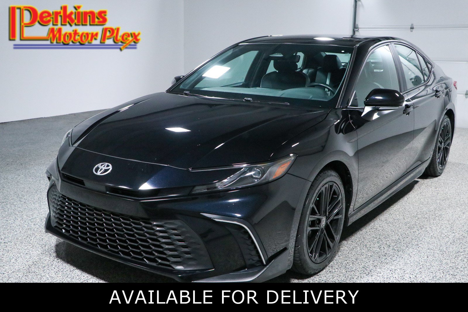 Used 2025 Toyota Camry SE w/ Convenience Package