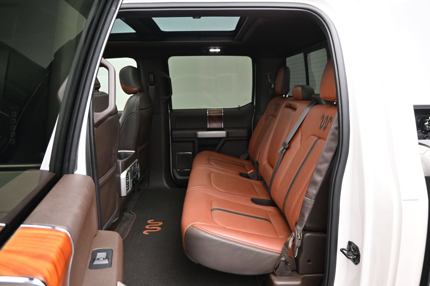 Used 2018 Ford F150 King Ranch w/ Equipment Group 601A Luxury AWD/4WD image 11