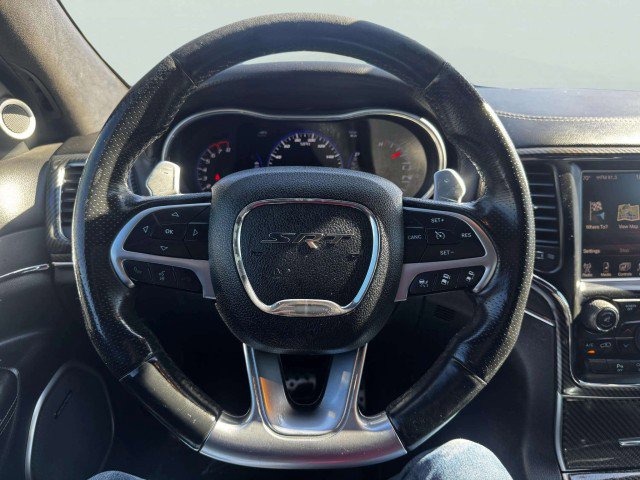 Used 2015 Jeep Grand Cherokee SRT image 28