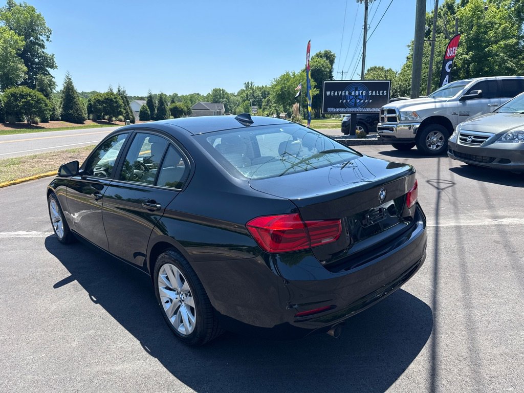 Used 2017 BMW 320i xDrive Sedan AWD/4WD image 6