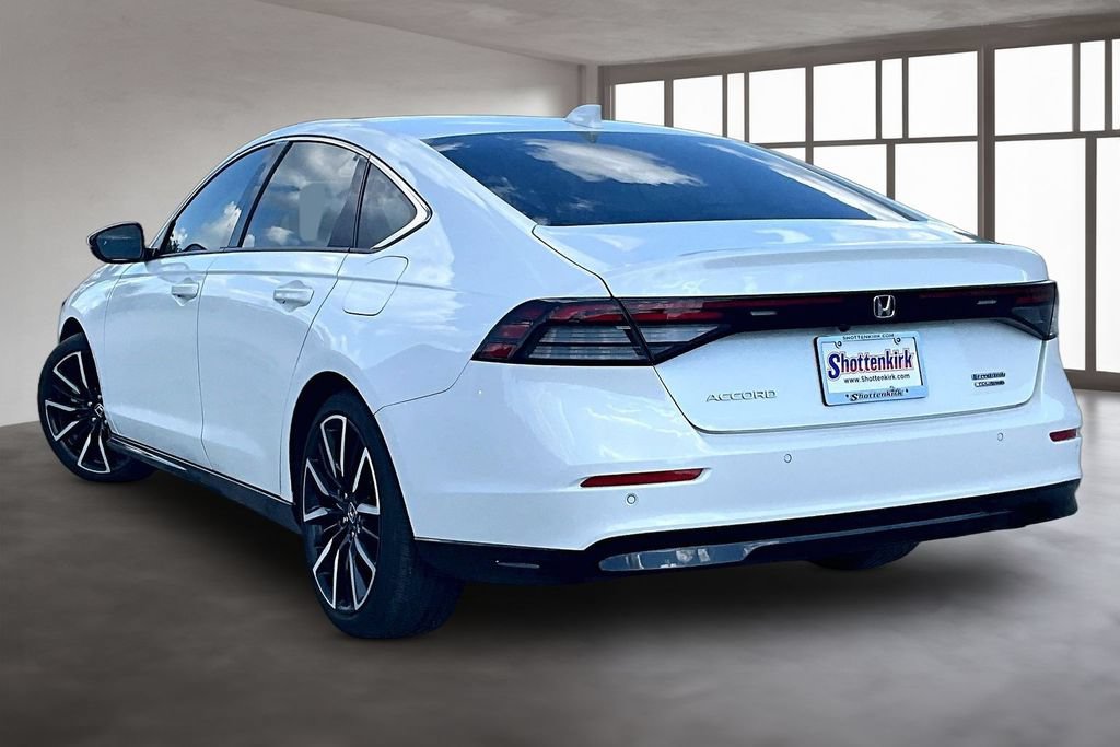 Used 2023 Honda Accord Touring image 4