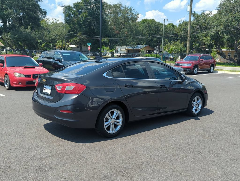 Used 2017 Chevrolet Cruze LT w/ Convenience Package FWD image 7