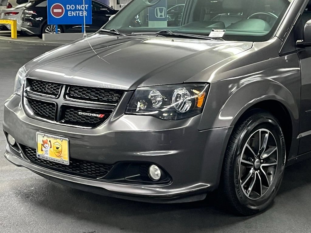 Used 2017 Dodge Grand Caravan SXT w/ Driver Convenience Group FWD image 35