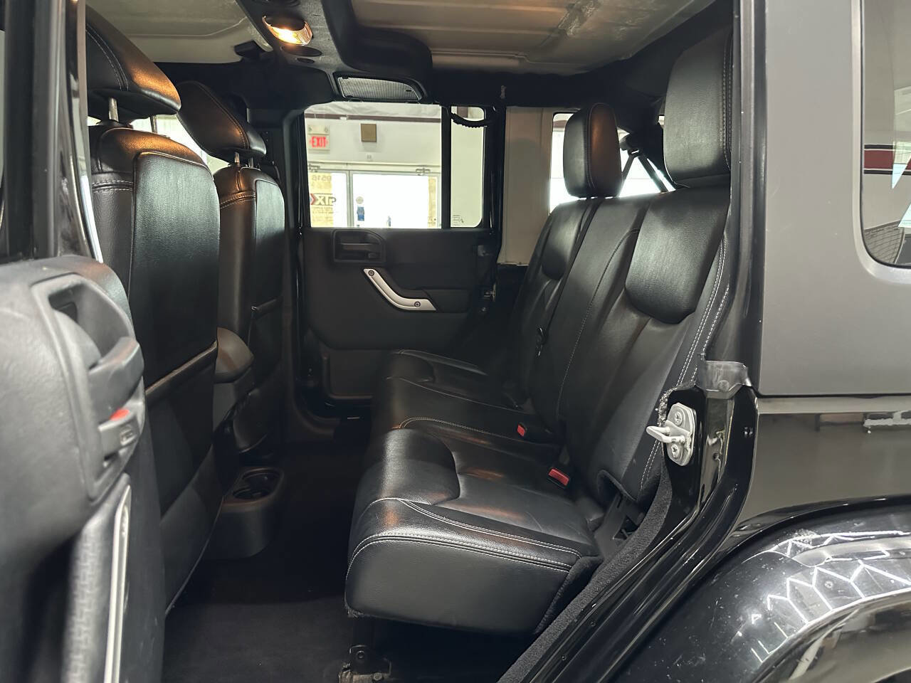 Used 2015 Jeep Wrangler Unlimited Sahara w/ Connectivity Group image 13