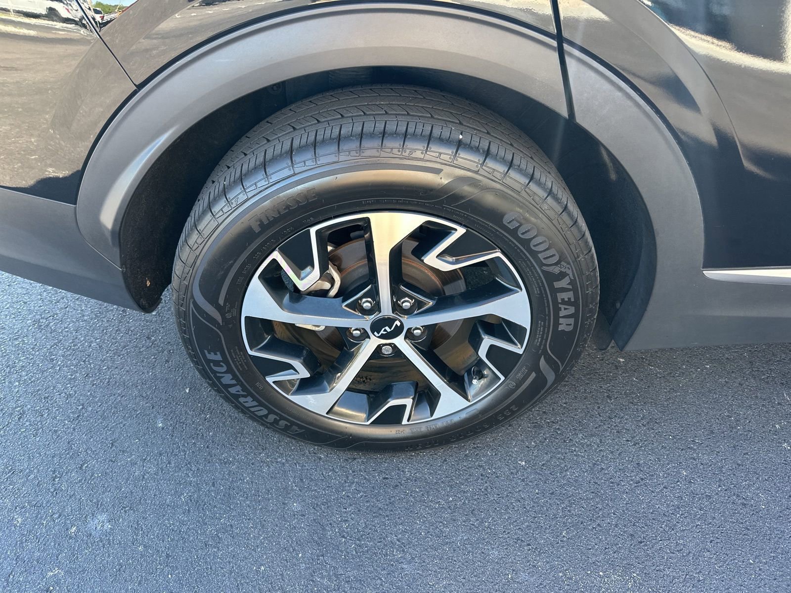 Used 2023 Kia Sportage EX image 5