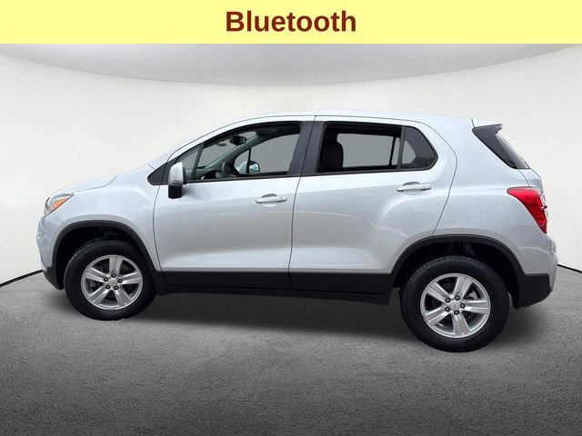 Used 2021 Chevrolet Trax LS w/ Tint and Cruise Package image 6