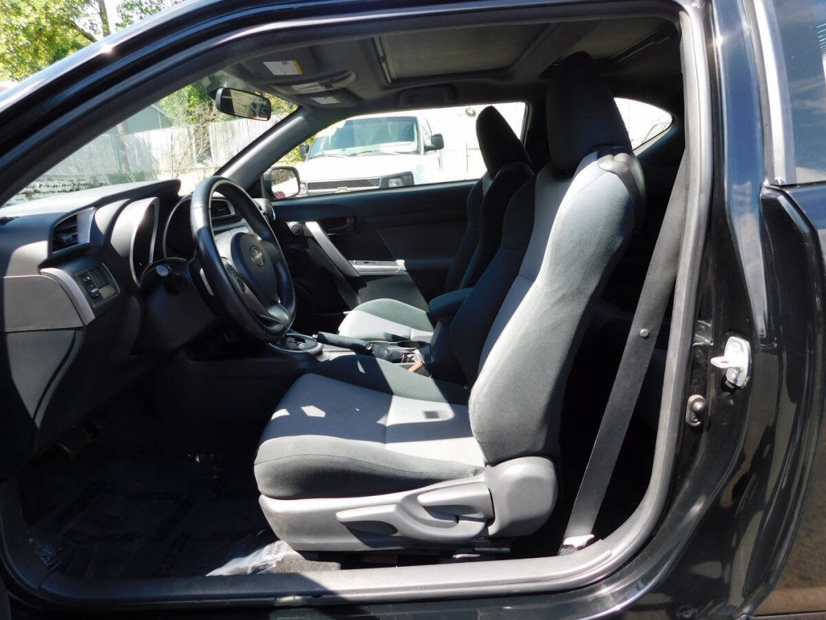 Used 2014 Scion tC FWD image 6