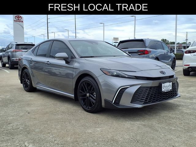 Used 2026 Toyota Camry SE w/ Convenience Package FWD image 4